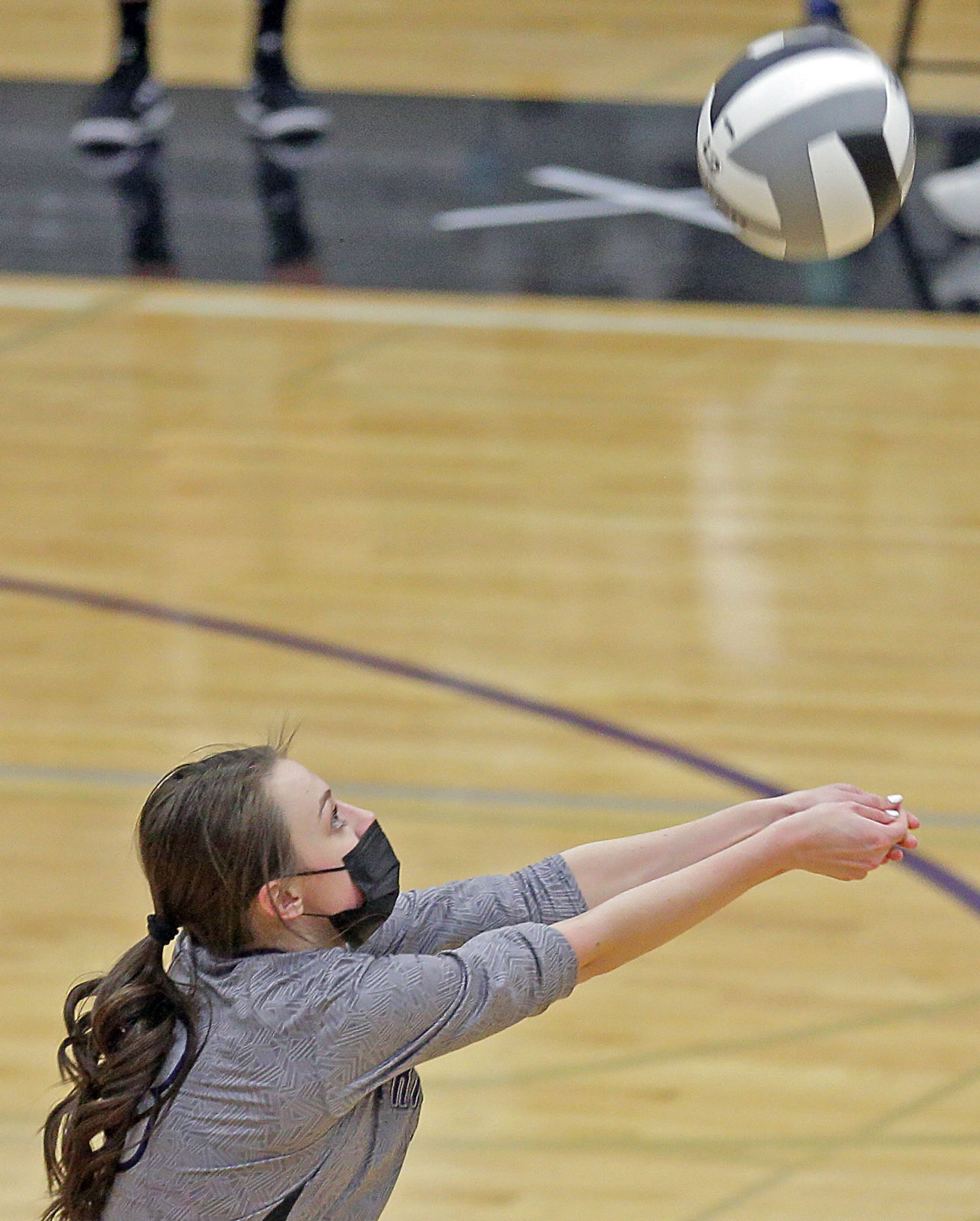 Fallon at Spring Creek Volleyball 42.jpg